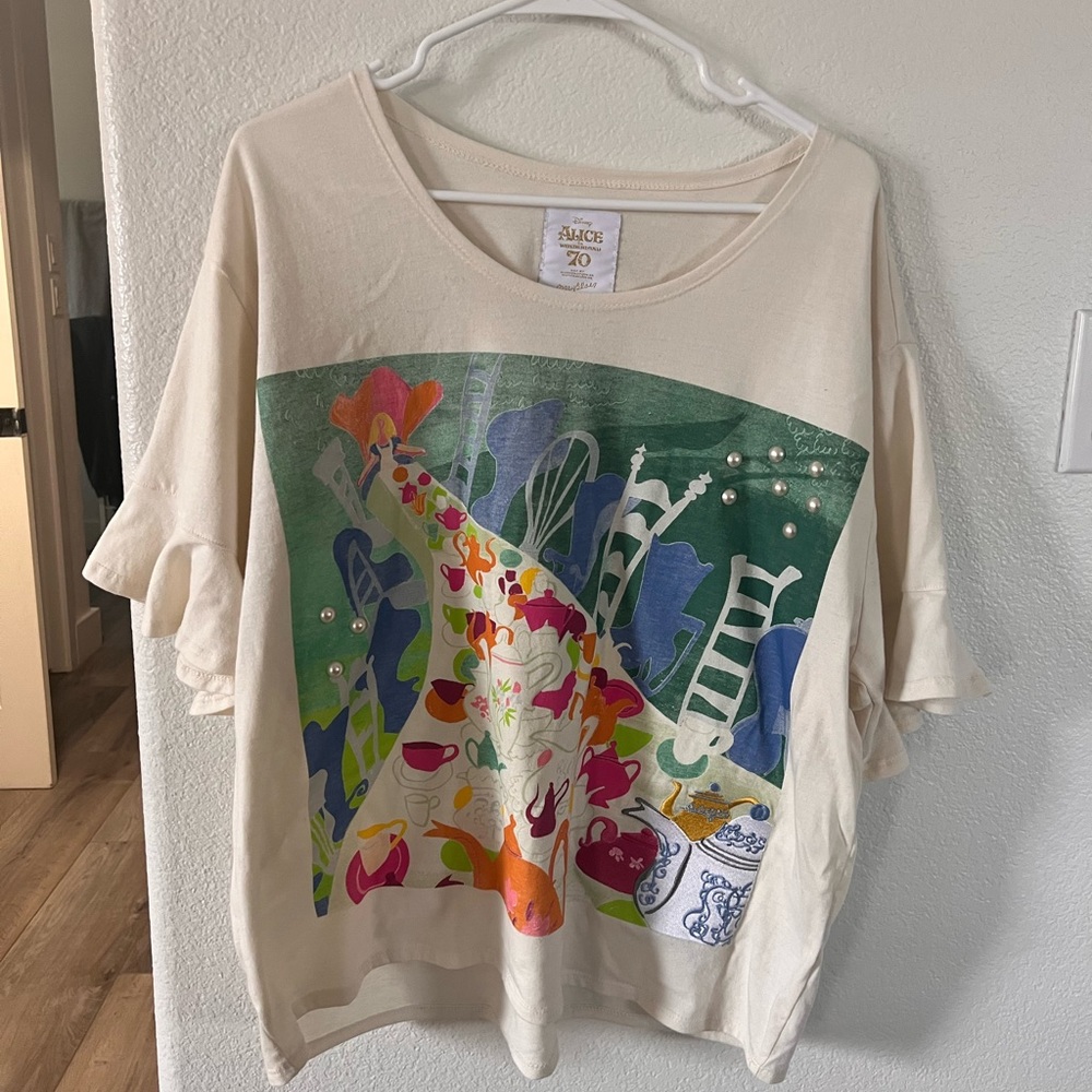 Disney Her Universe Mary Blair Alice in Wonderland shirt XL